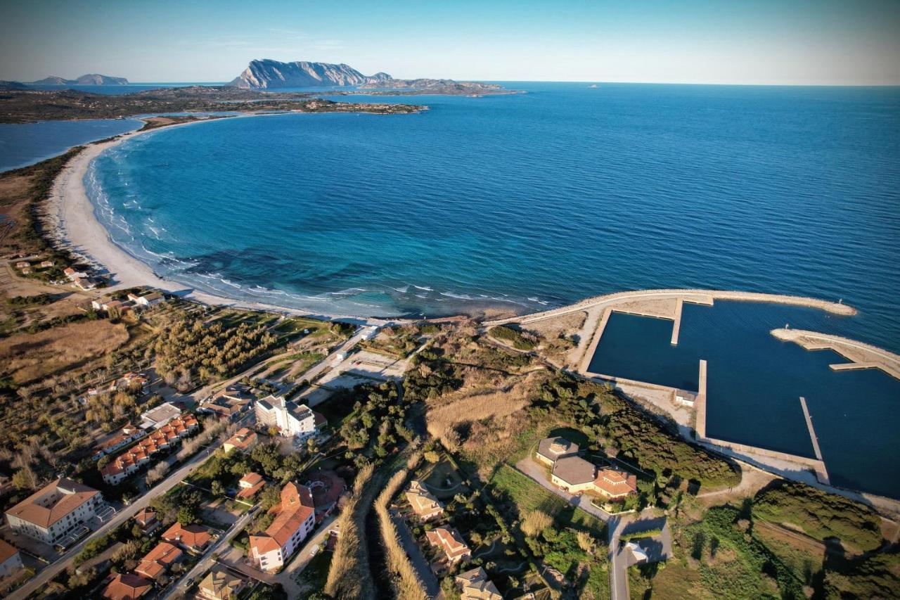 Ville Del Mar San Teodoro  Exteriör bild