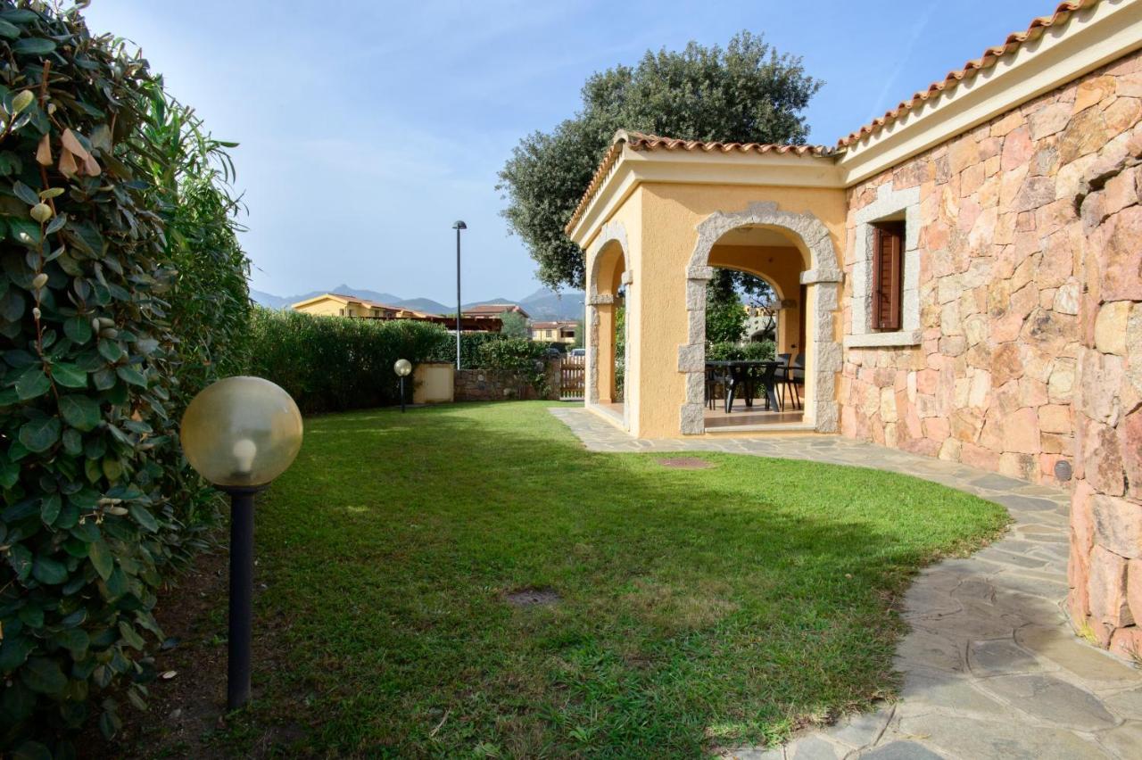 Ville Del Mar San Teodoro  Exteriör bild