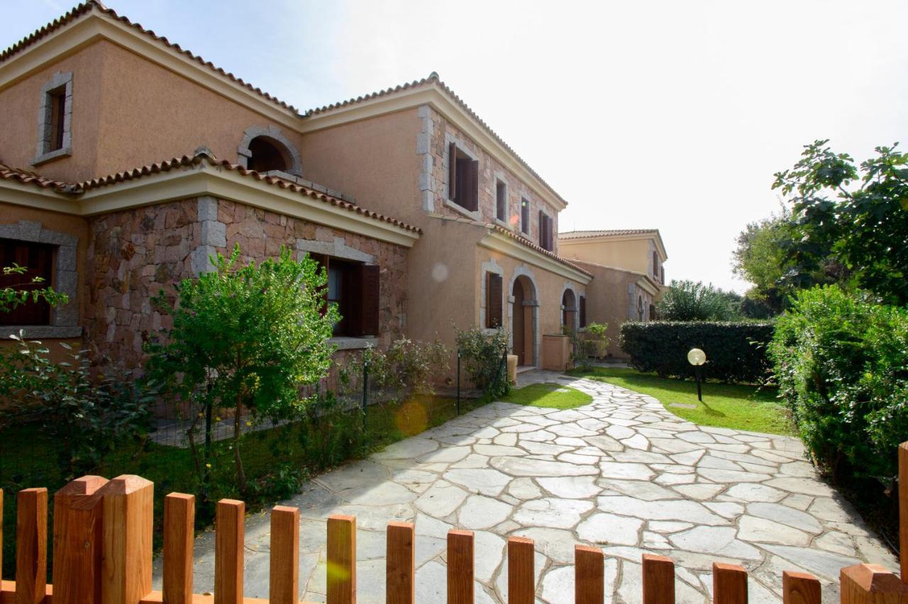 Ville Del Mar San Teodoro  Exteriör bild