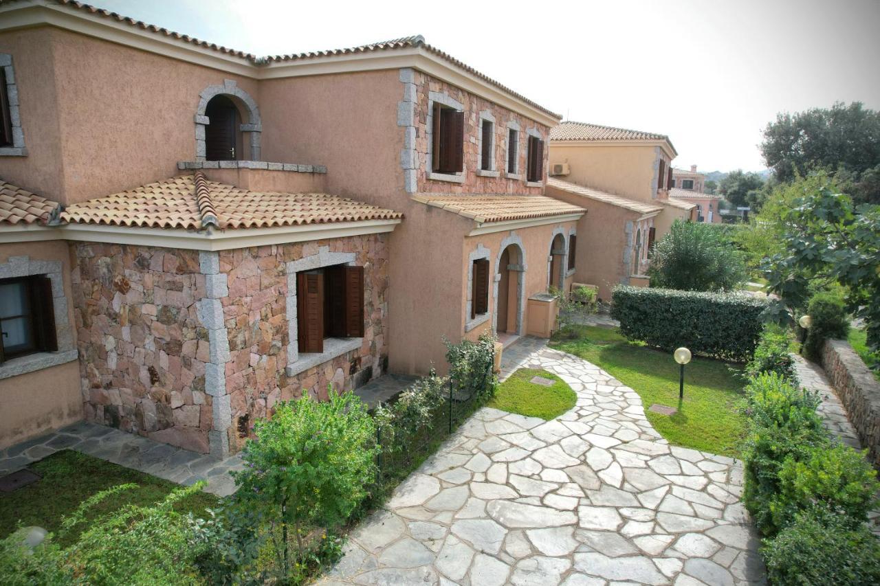 Ville Del Mar San Teodoro  Exteriör bild