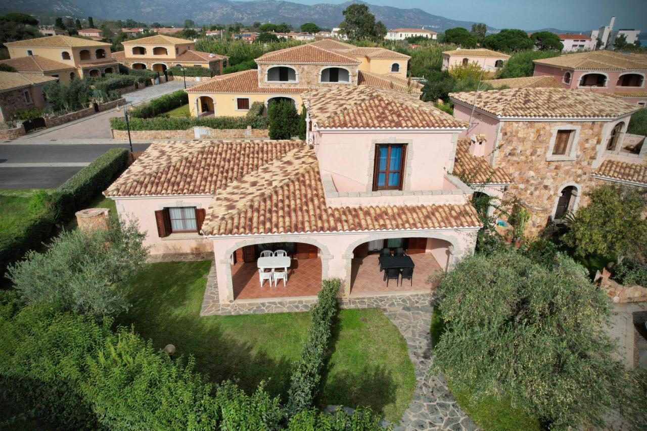 Ville Del Mar San Teodoro  Exteriör bild