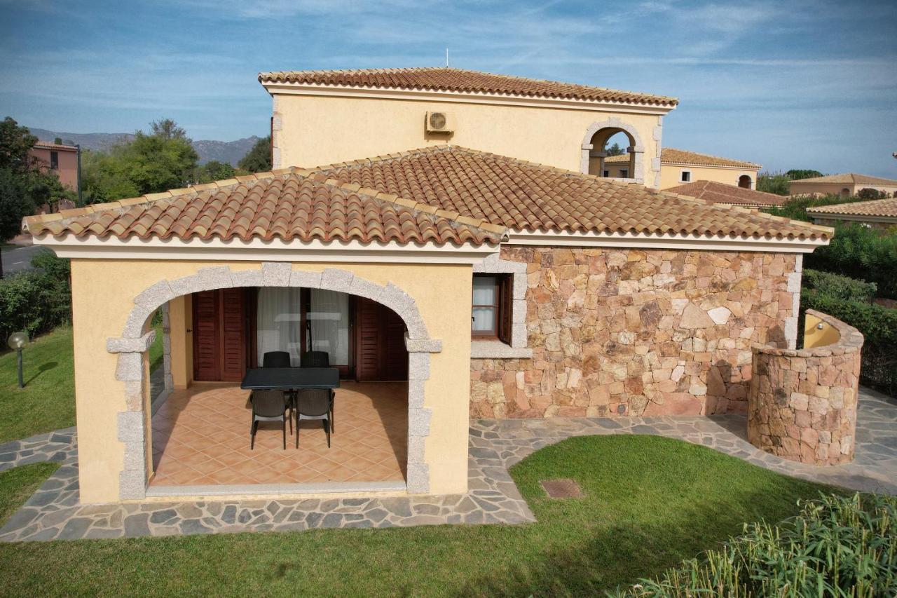 Ville Del Mar San Teodoro  Exteriör bild