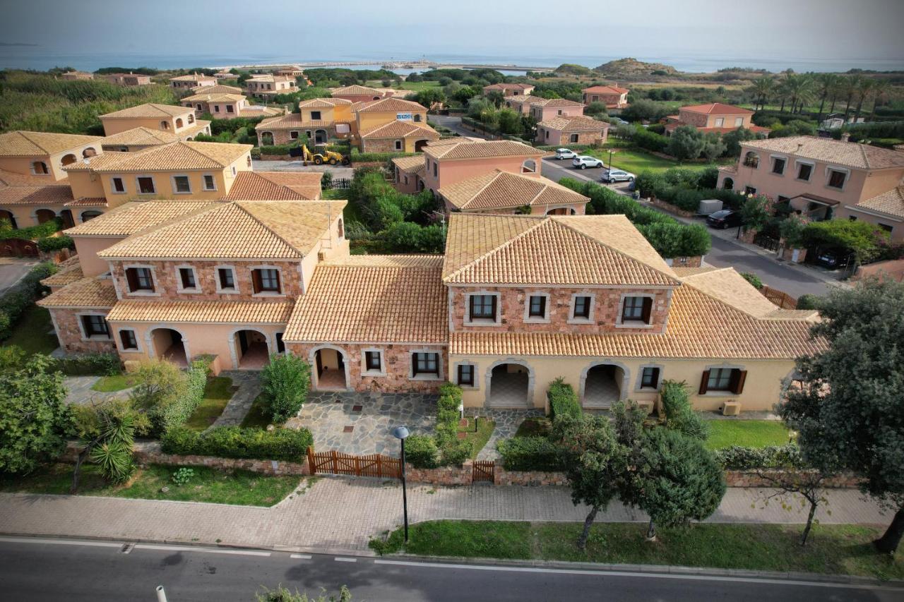 Ville Del Mar San Teodoro  Exteriör bild